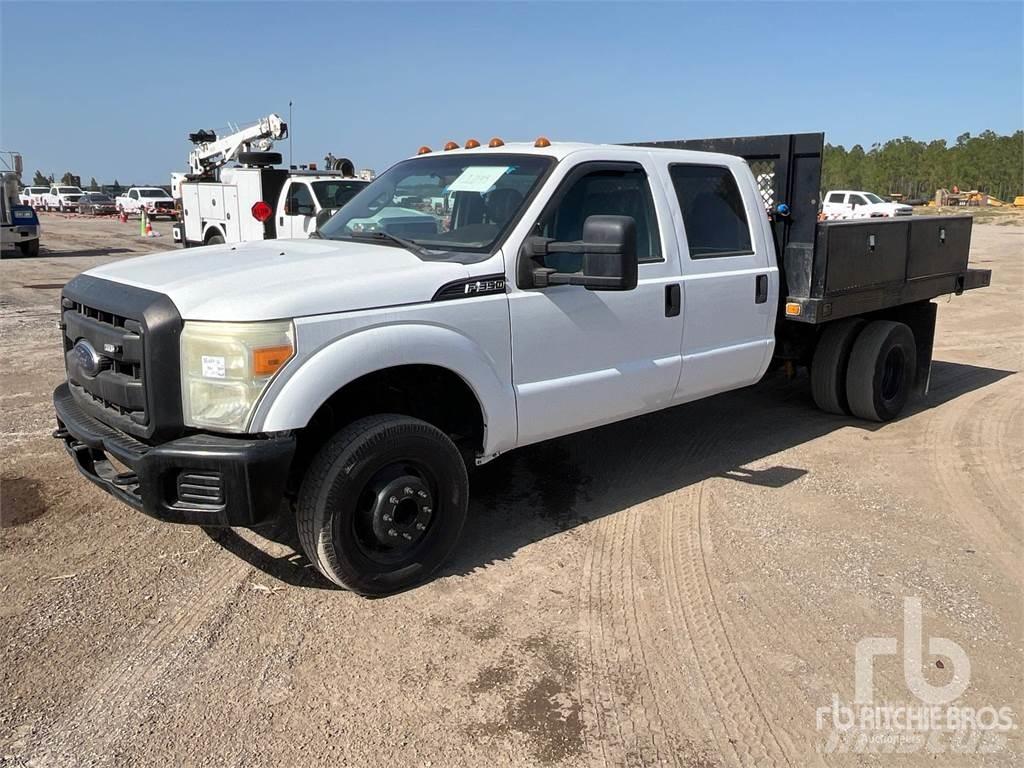 Ford F-350 Platós / Ponyvás teherautók