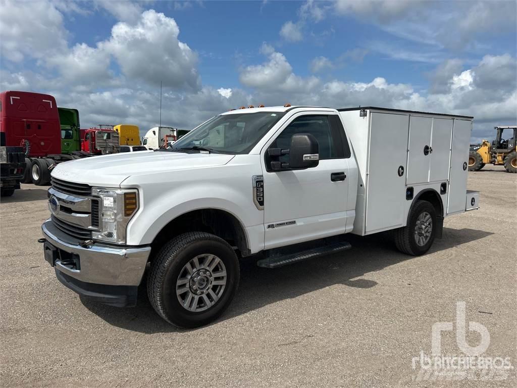 Ford F-350 Közúti karbantartó haszongépek