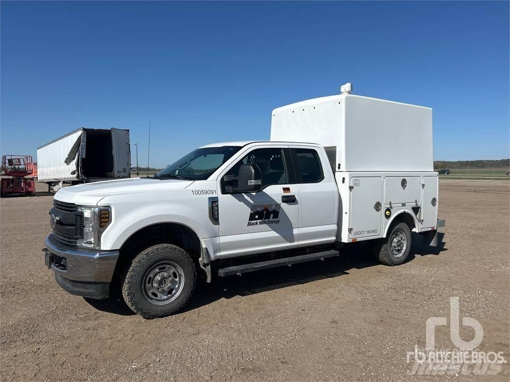 Ford F-350 Közúti karbantartó haszongépek