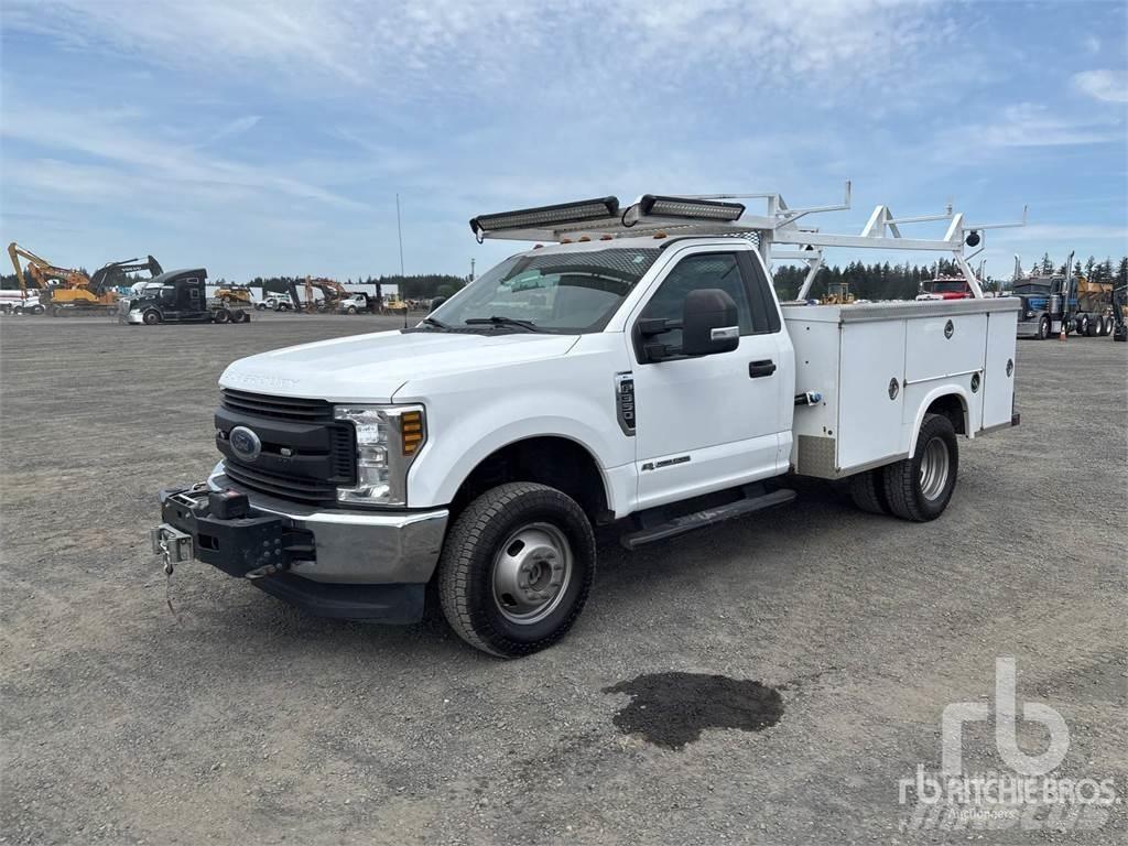 Ford F-350 Fülkés alváz