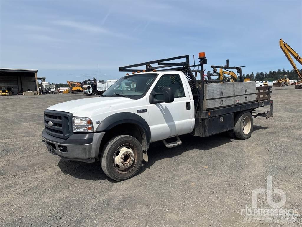 Ford F-450 Platós / Ponyvás teherautók