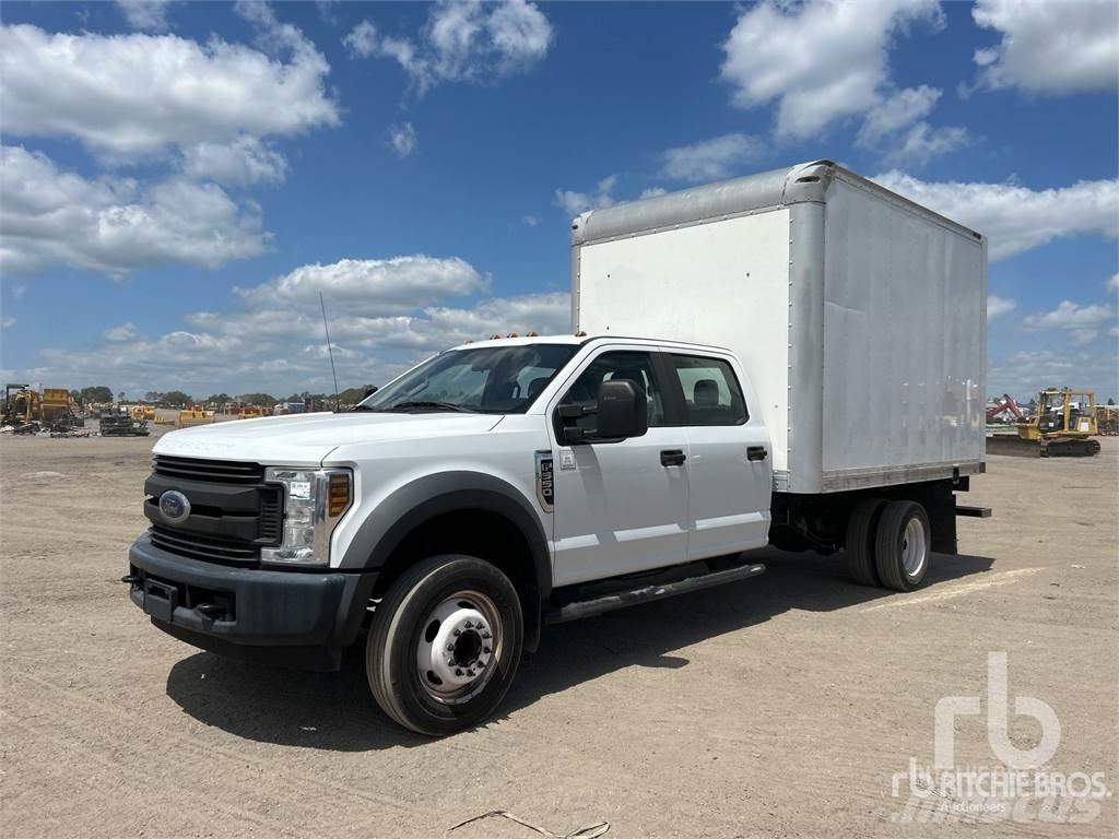 Ford F-550 Transporterek