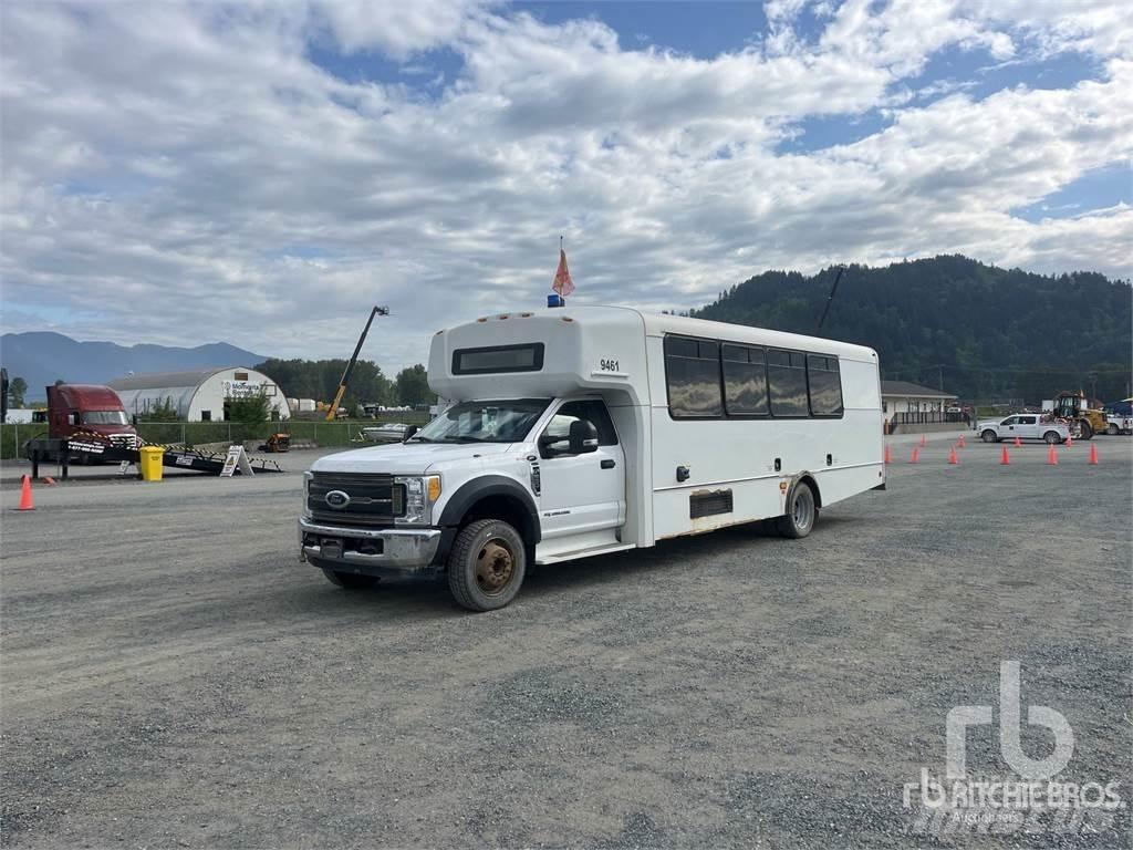 Ford F-550 Távolsági buszok