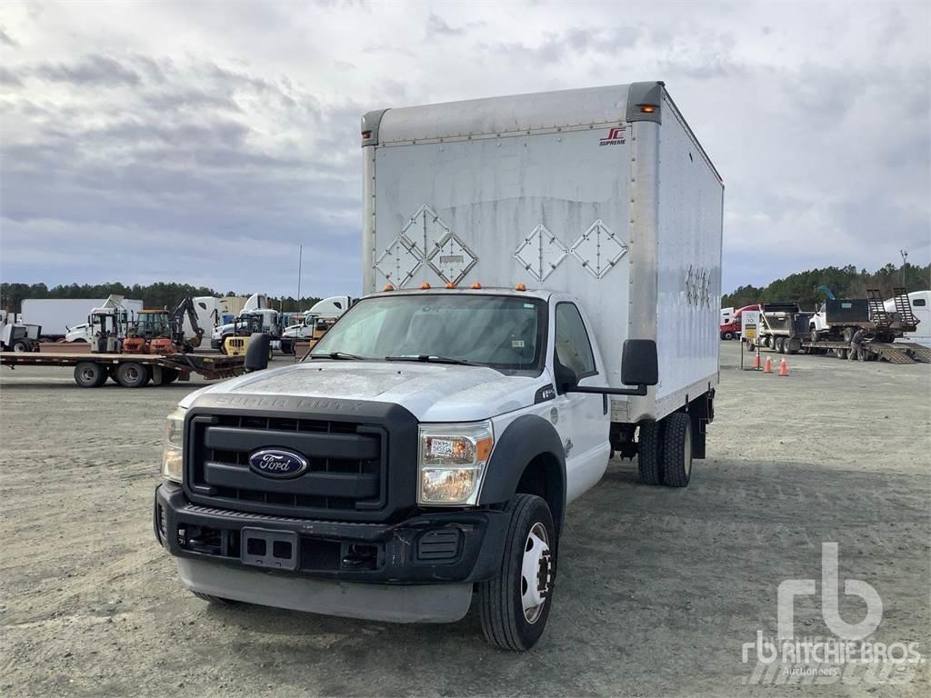 Ford F-550 Transporterek
