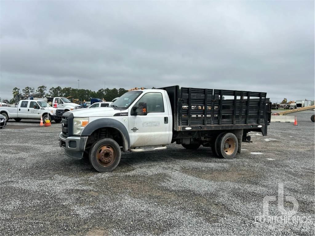 Ford F-550 Platós / Ponyvás teherautók
