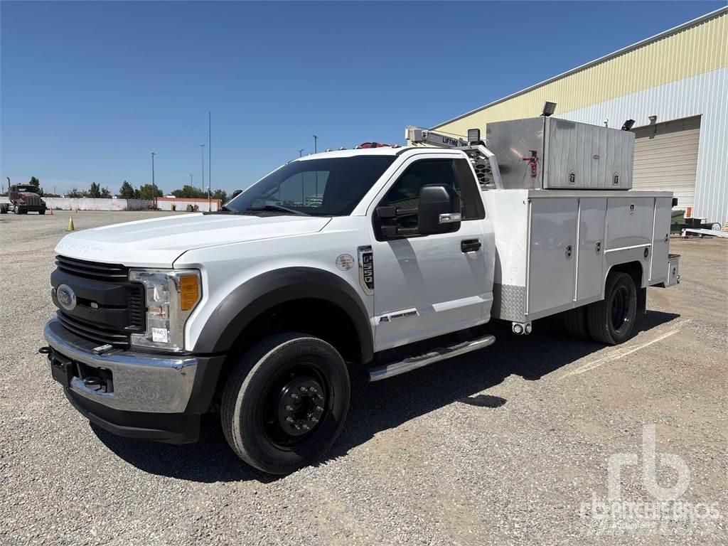 Ford F-550 Közúti karbantartó haszongépek