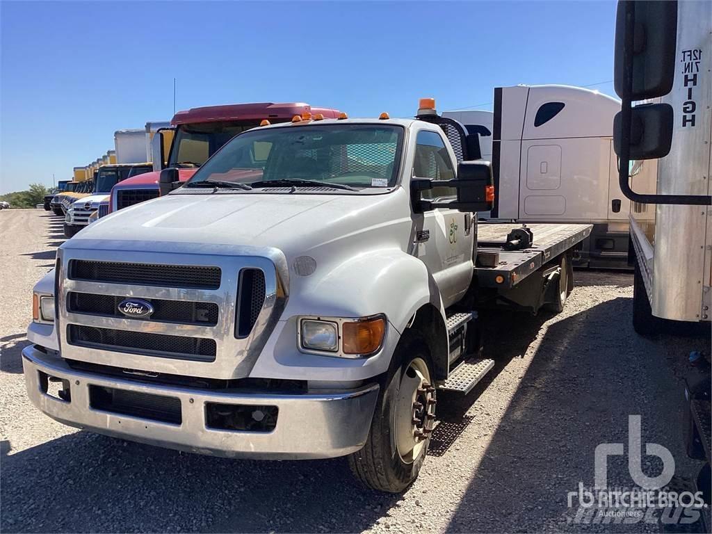 Ford F-650 Platós / Ponyvás teherautók