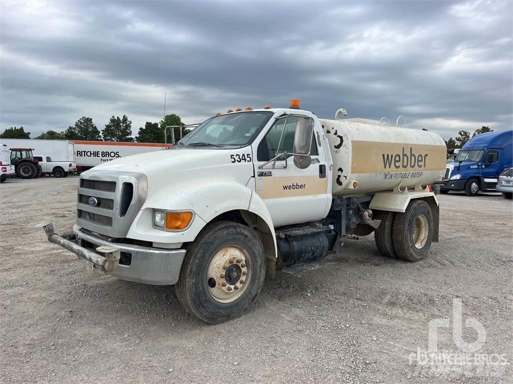 Ford F-750 Vízszállító teherautók