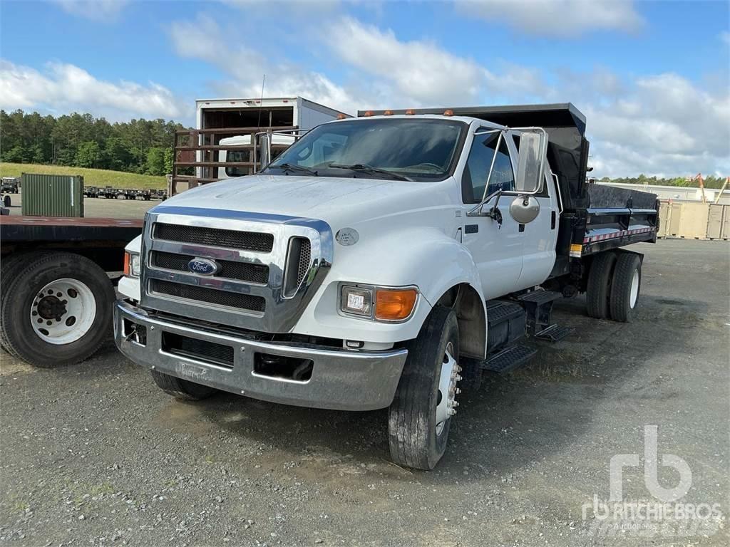 Ford F-750 Platós / Ponyvás teherautók