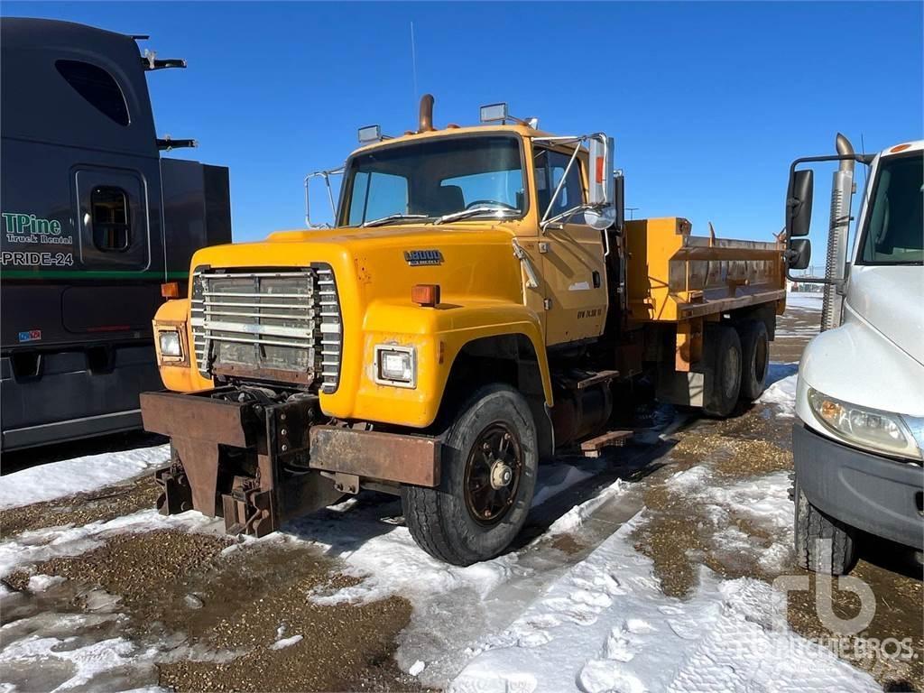 Ford L8000 Billenő teherautók