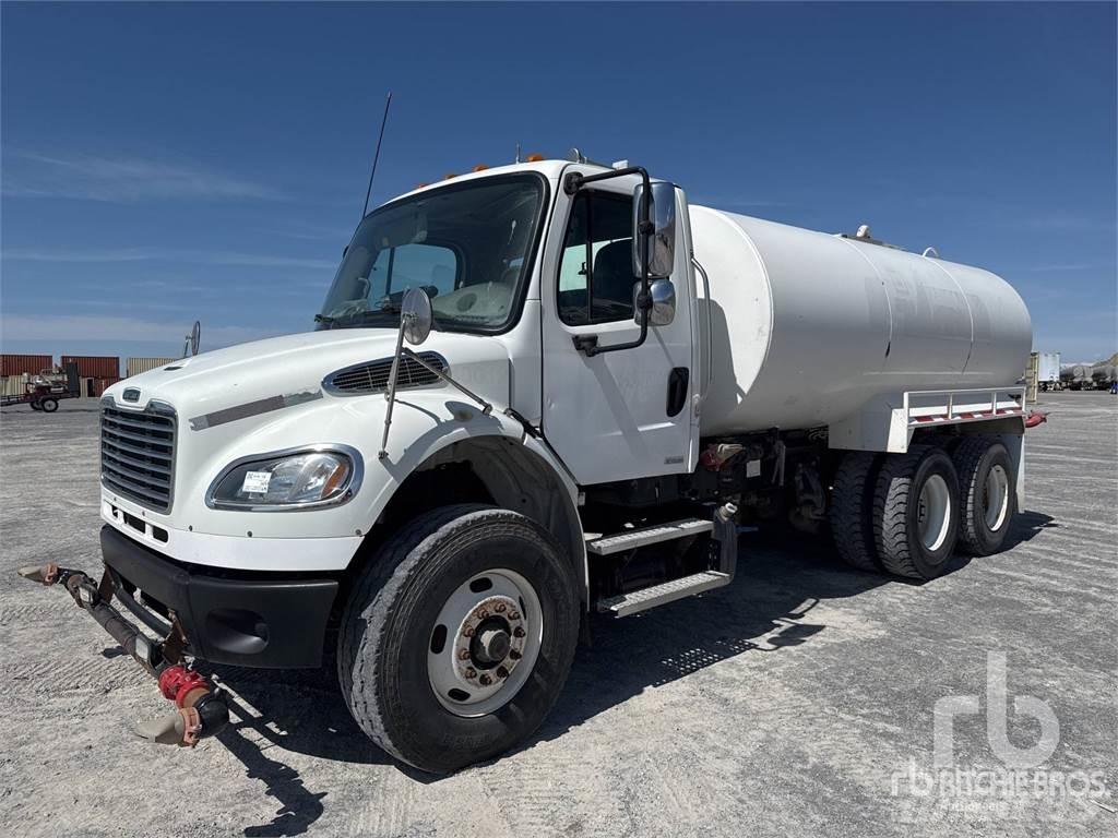 Freightliner M2 Vízszállító teherautók