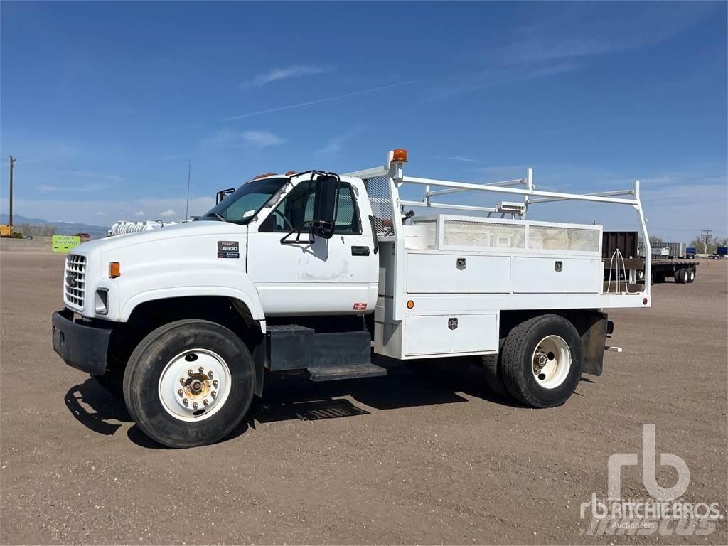 GMC 6500 Platós / Ponyvás teherautók