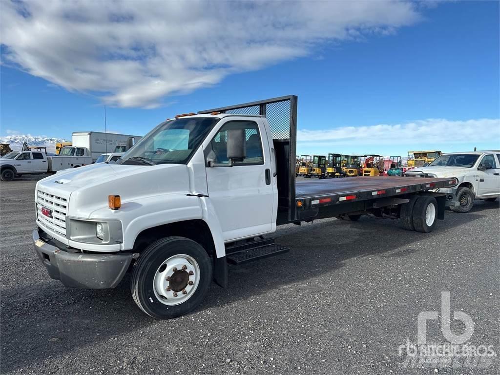 GMC C5500 Platós / Ponyvás teherautók