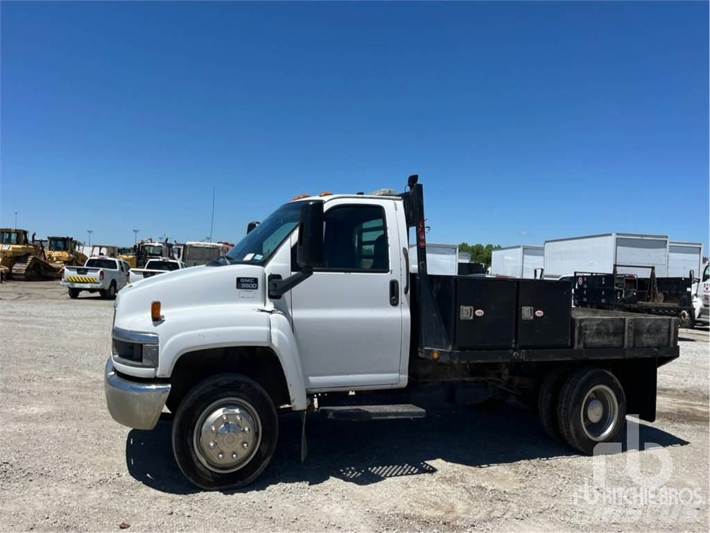 GMC C5500 Platós / Ponyvás teherautók