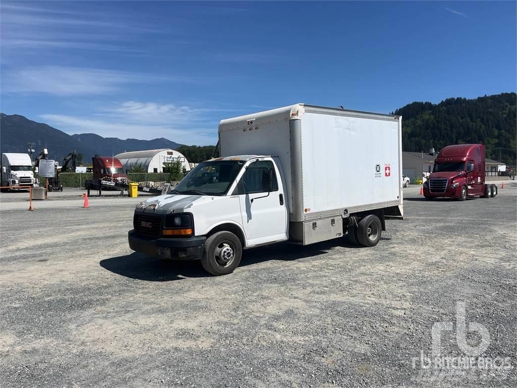 GMC SAVANA 3500 Transporterek