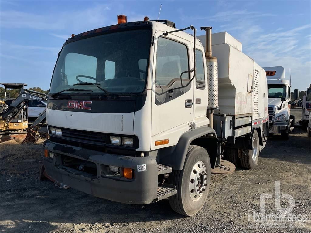 GMC T7500 Utcaseprő teherautók