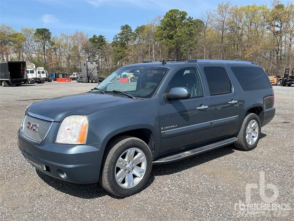 GMC YUKON Kis teherszállító/Platós kocsi