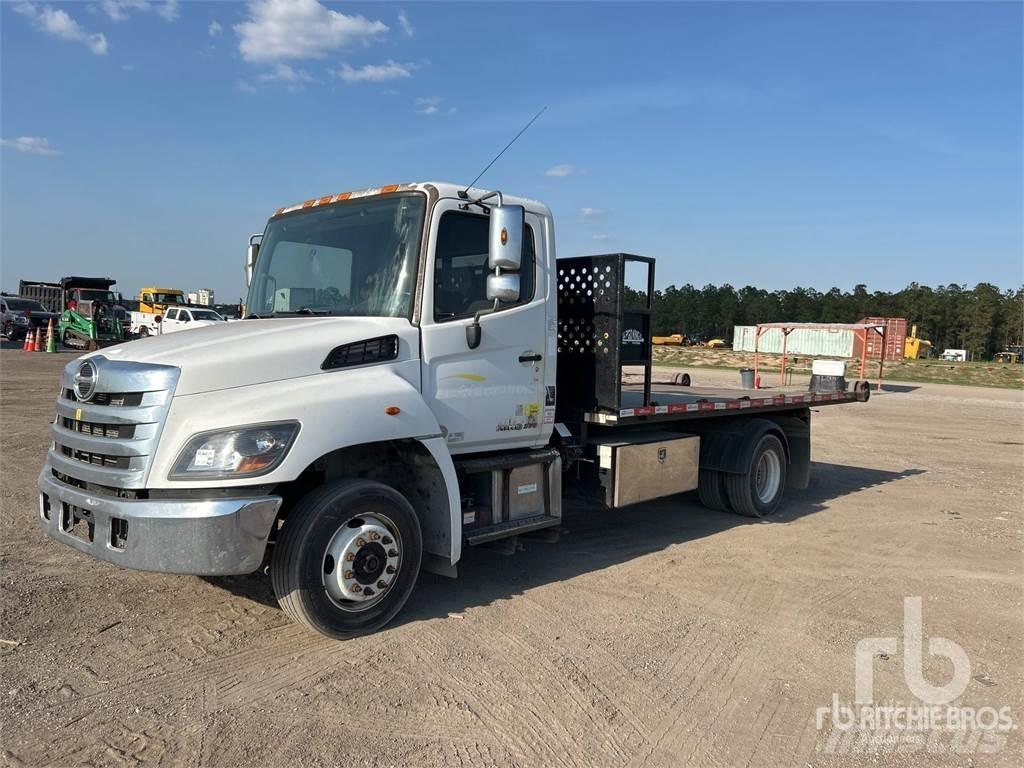 Hino 258LP Transporterek
