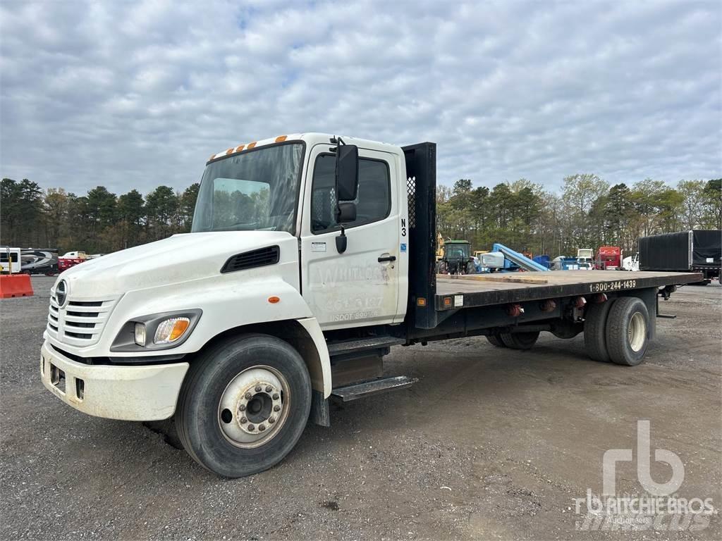 Hino 268 Platós / Ponyvás teherautók