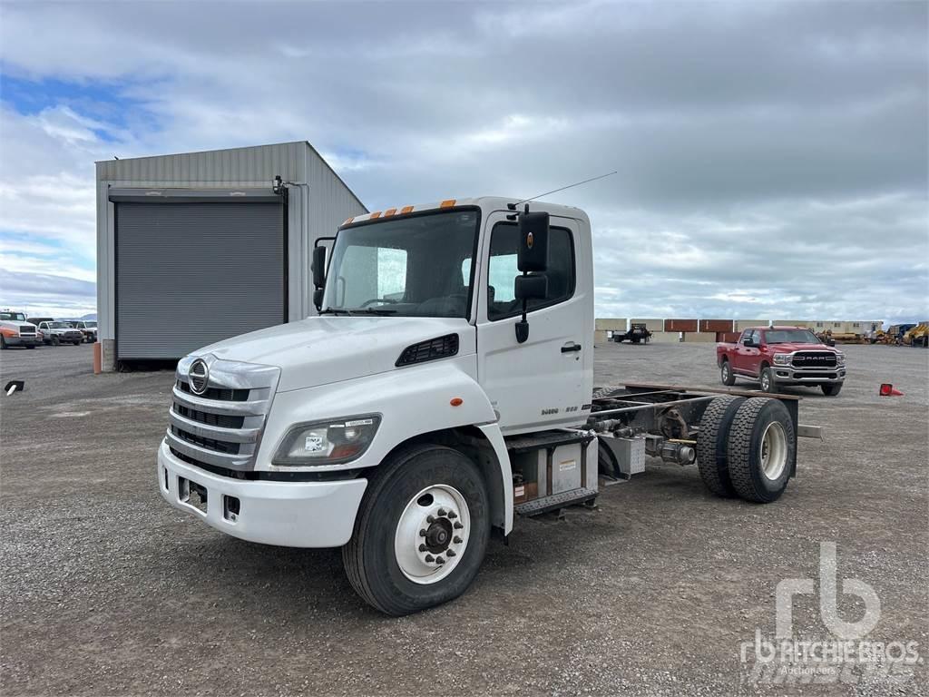 Hino 268 Fülkés alváz
