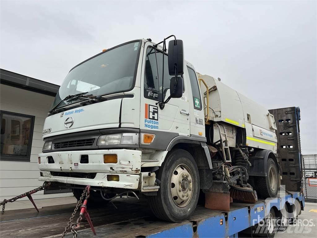 Hino FF1J Utcaseprő teherautók