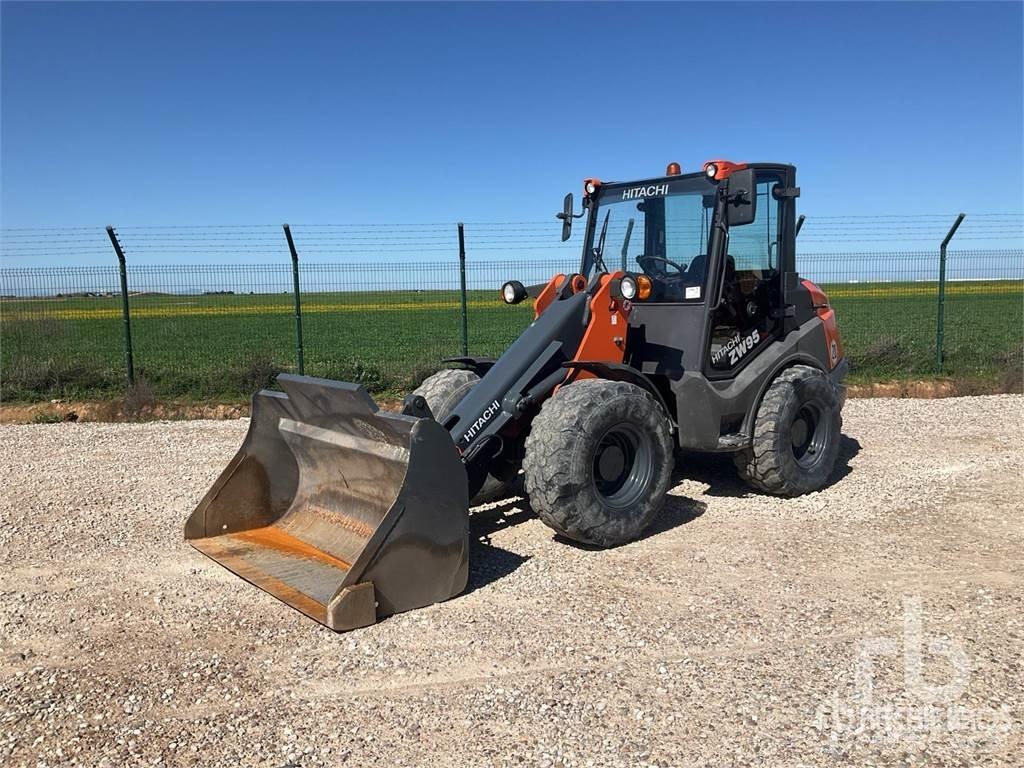 Hitachi ZW95 Gumikerekes homlokrakodók