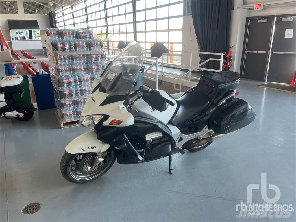 Honda ST1300 Kistehergépjárművek