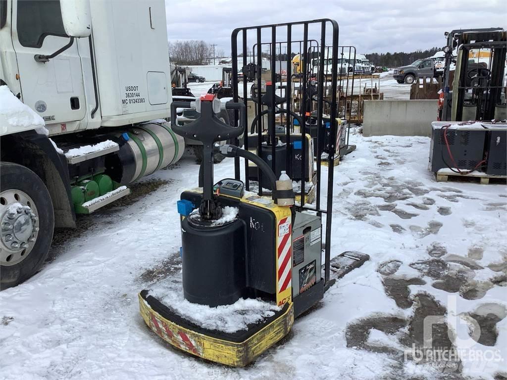 Hyster B60ZAC Raklap állványok