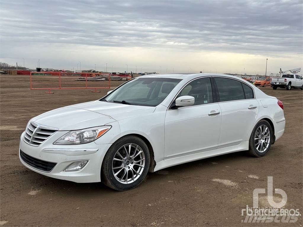 Hyundai GENESIS Kistehergépjárművek