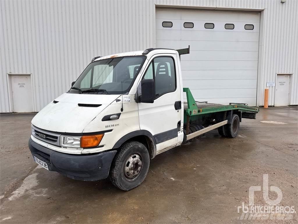 Iveco 35C14HPI Platós/Csörlős teherautók