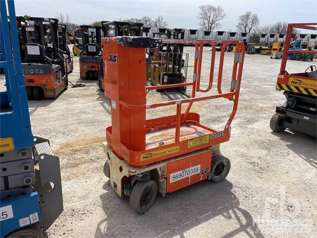 JLG 1230ES Karos emelők