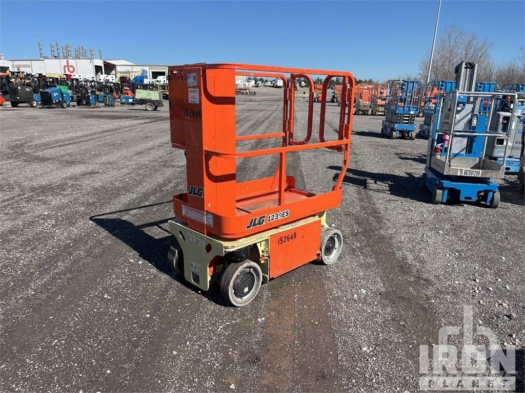 JLG 1230ES Karos emelők