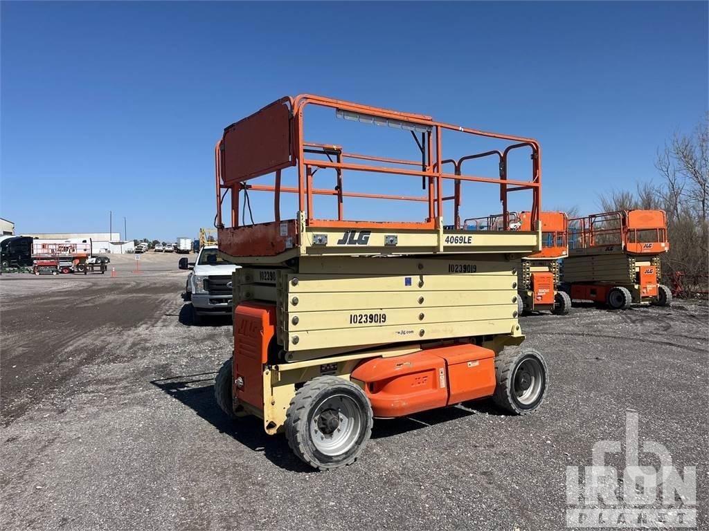 JLG 4069LE Ollós emelők