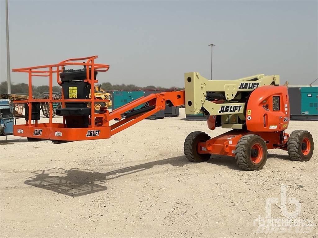 JLG 450AJ Karos emelők