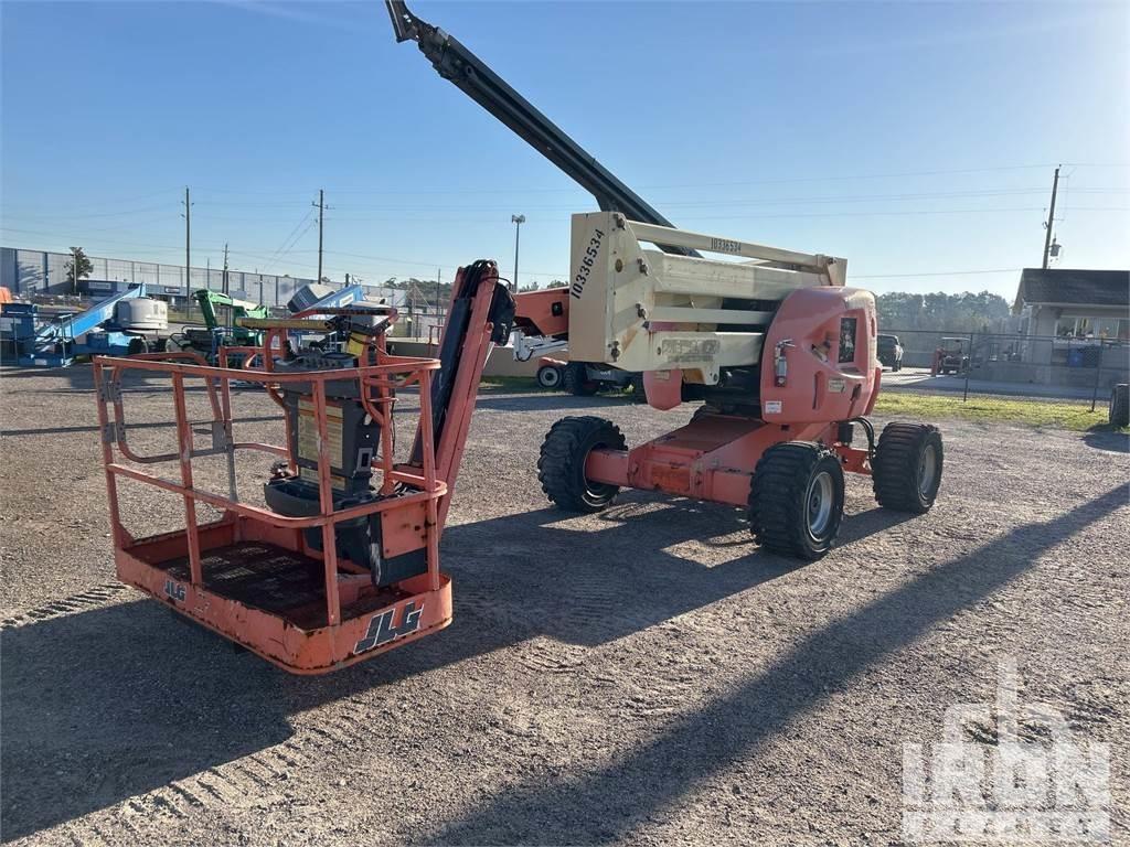 JLG 450AJ Karos emelők