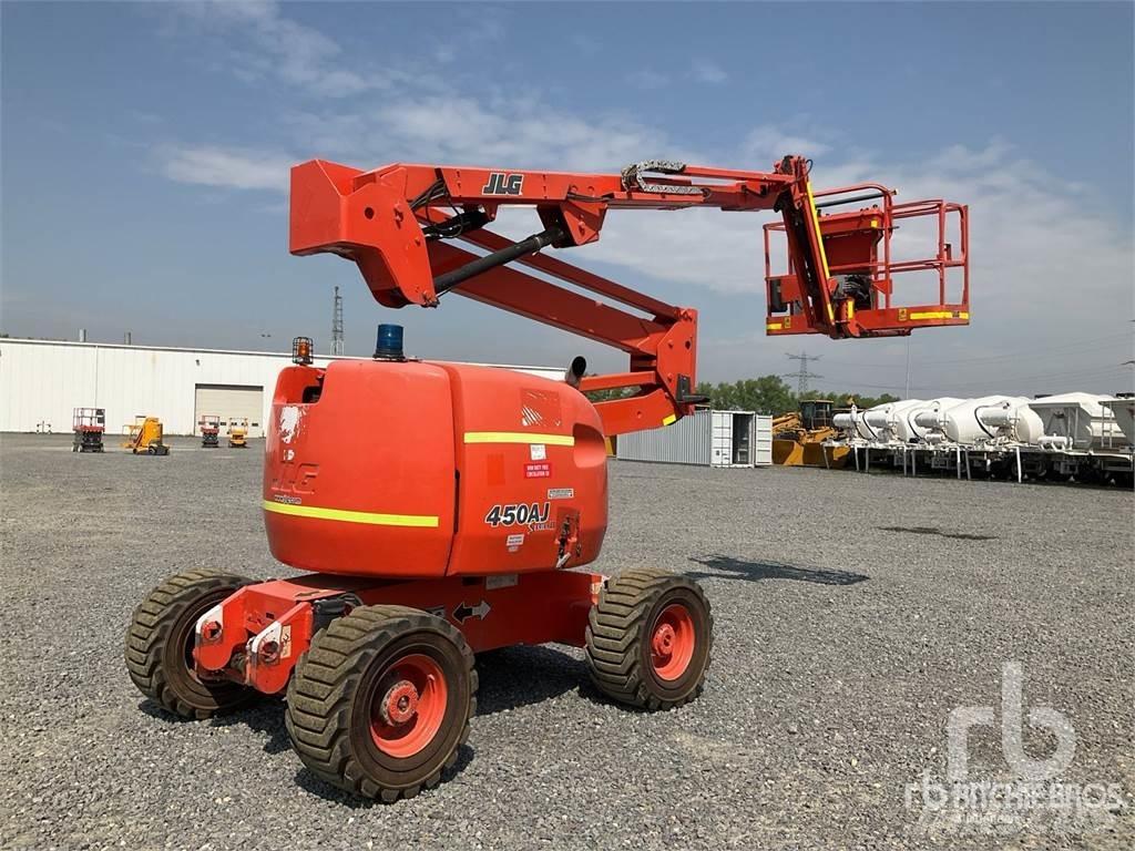 JLG 450AJ Karos emelők