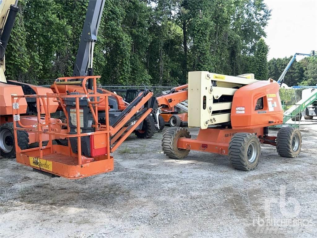 JLG 450AJ Karos emelők