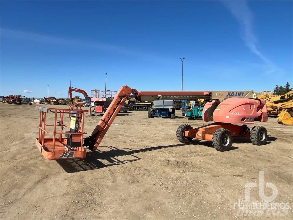 JLG 460SJ Karos emelők