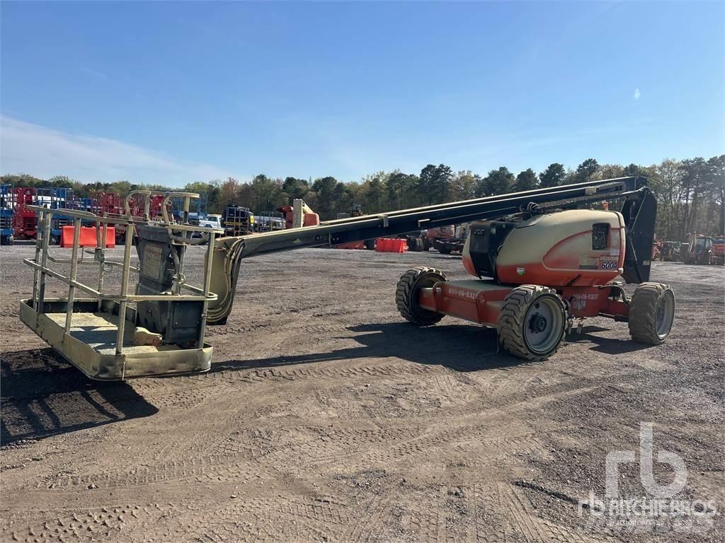 JLG 600A Karos emelők