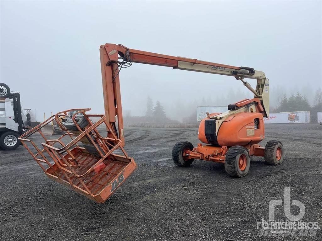 JLG 600AJ Karos emelők