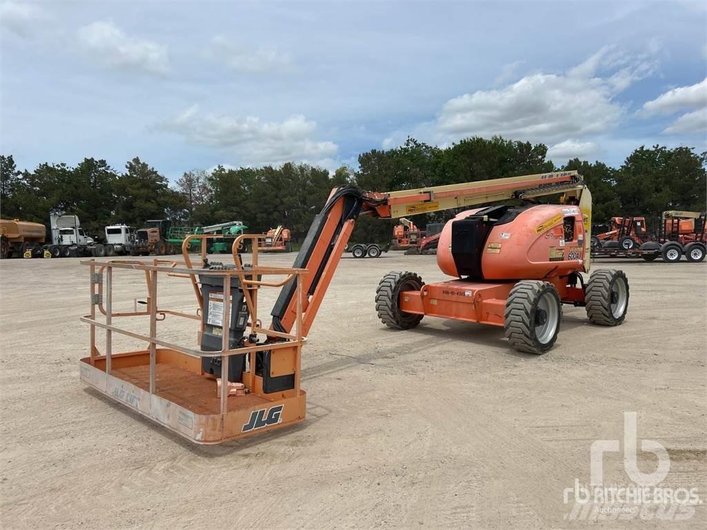 JLG 600AJ Karos emelők