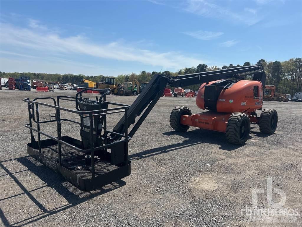 JLG 600AJ Karos emelők