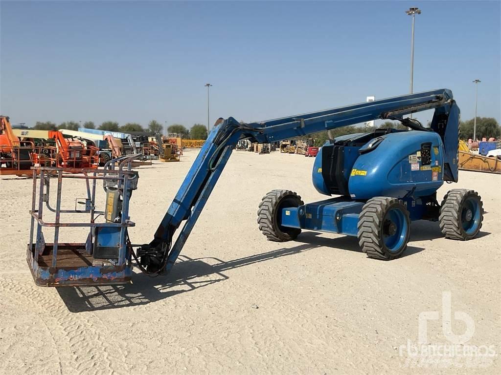 JLG 600AJ Karos emelők
