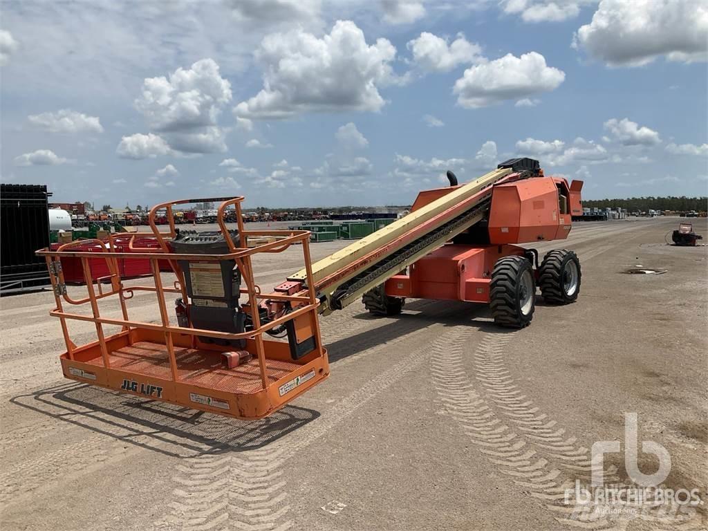 JLG 600S Karos emelők