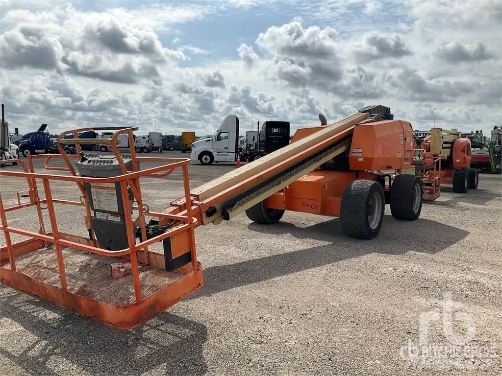 JLG 600S Karos emelők
