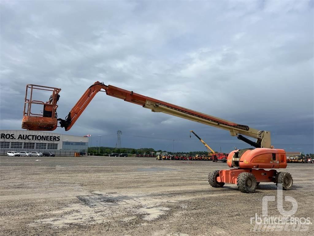 JLG 860SJ Karos emelők