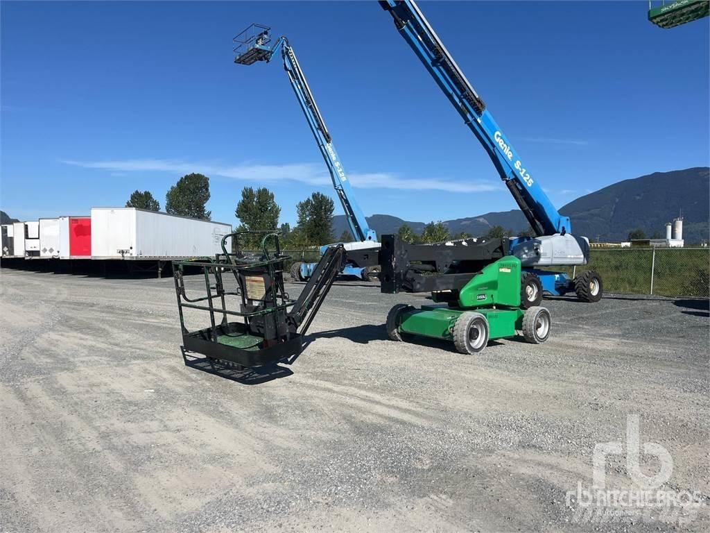 JLG E450AJ Karos emelők