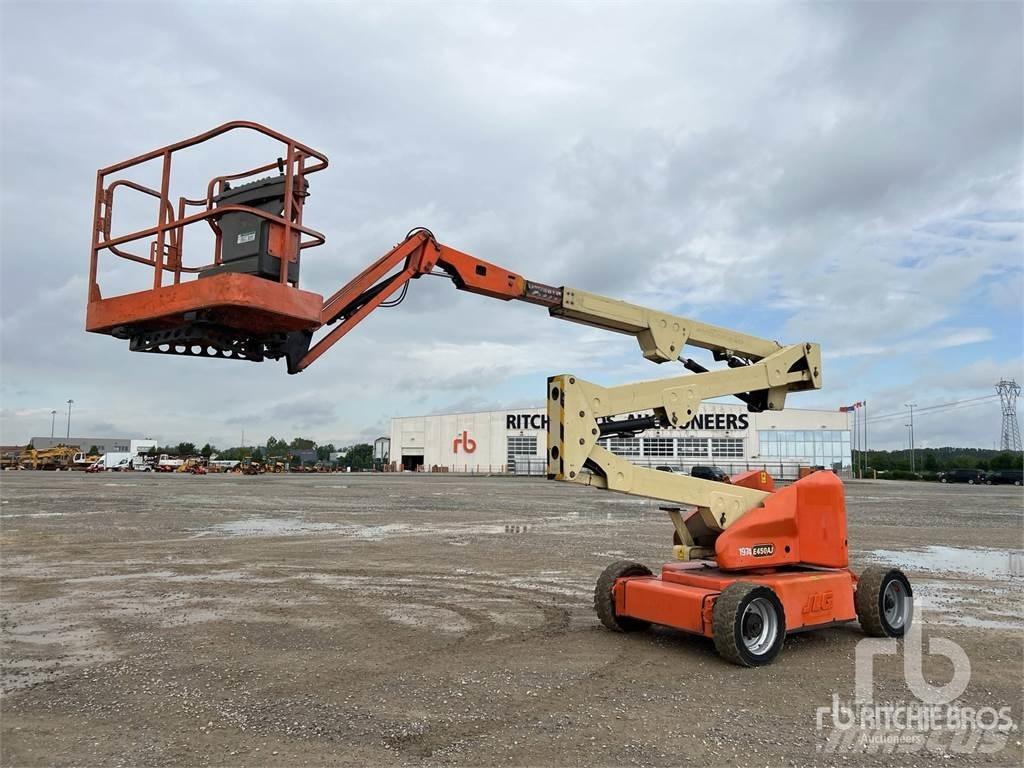 JLG E450AJ Karos emelők