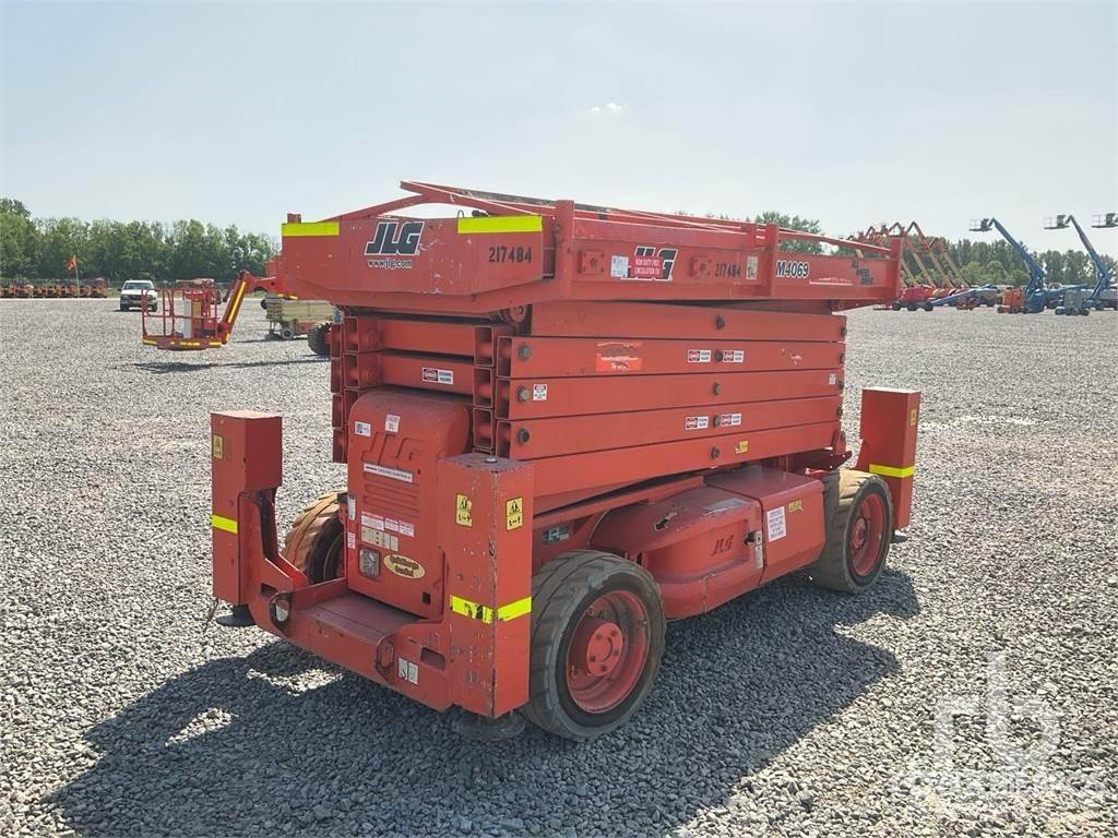JLG M4069LE Ollós emelők