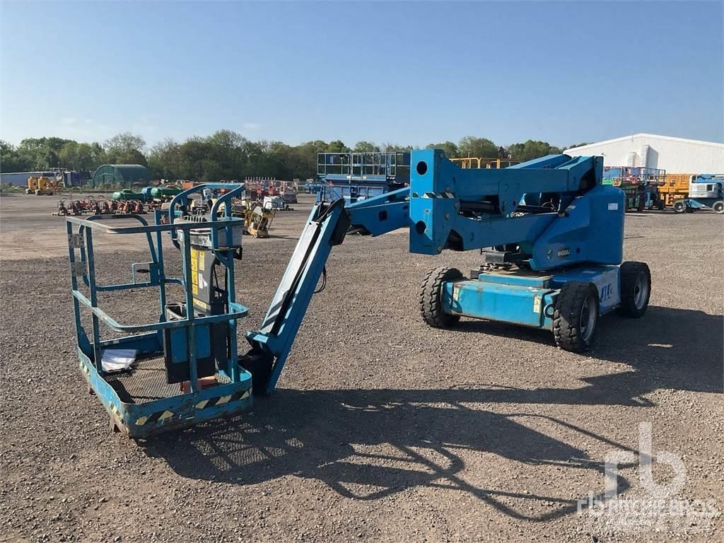 JLG M450AJ Karos emelők